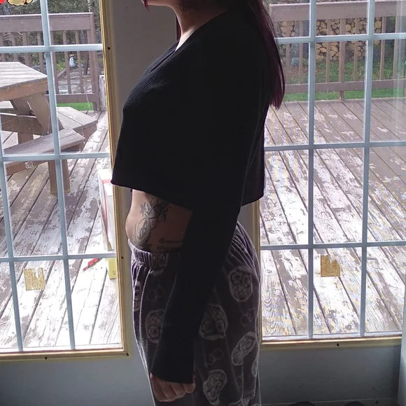 Two open tie crop shirts - Picture 7 of 8